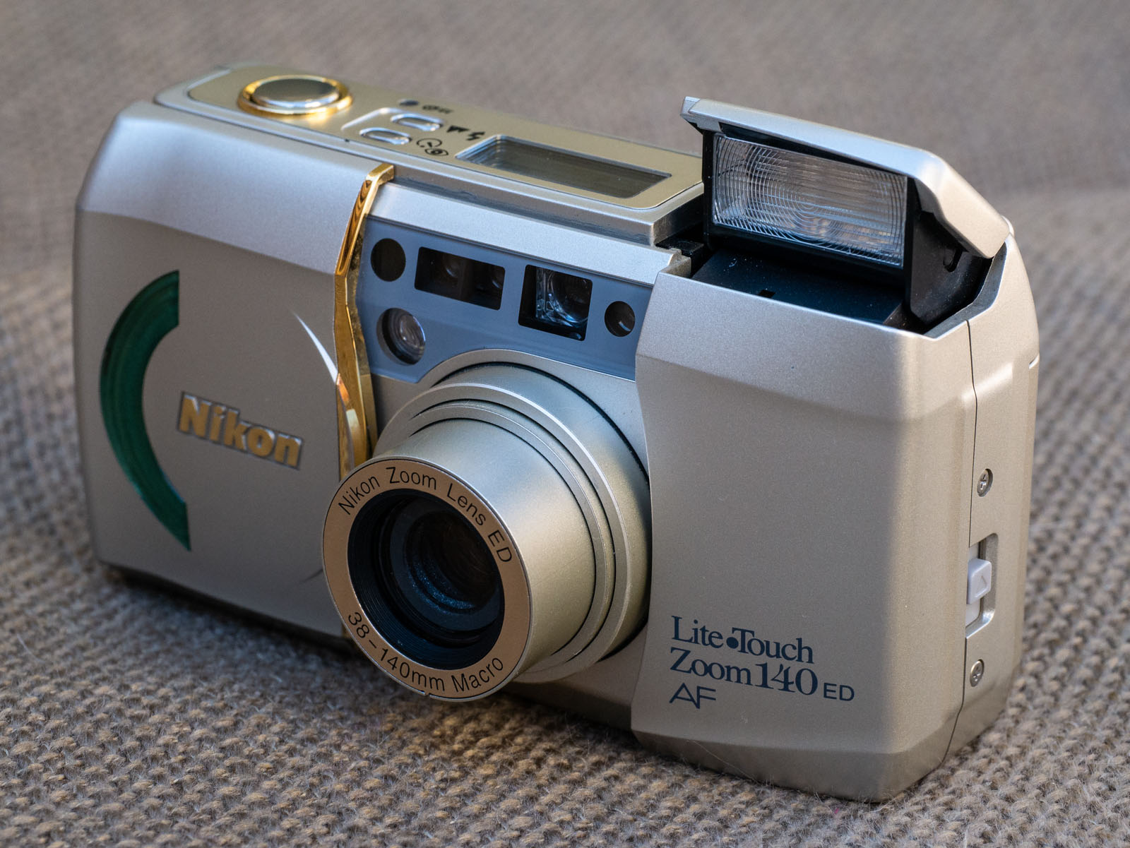 Nikon Lite Touch Zoom 120 ED AF selling 35mm Film Camera